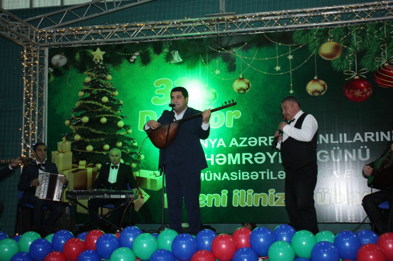 Qazaxda “Birlik və Həmrəyliklə yeni ilə doğru” adlı bayram tədbiri keçirildi - FOTOLAR